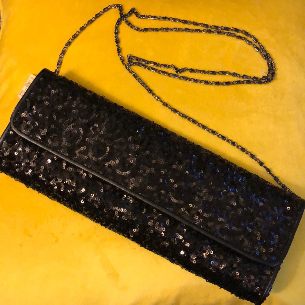 Black sparkle clutch!
